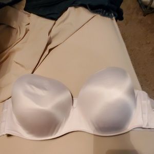 Strapless bra